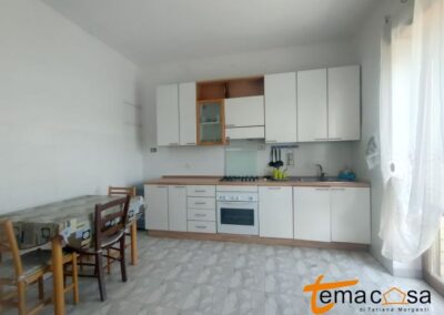 BORGHESIANA LATO VERMICINO TRILOCALE AMPI BALCONI