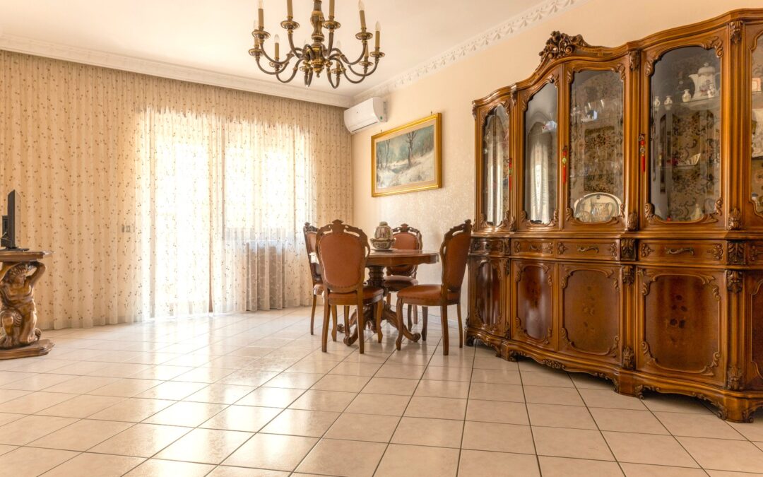 VILLA GORDIANI AMPIO TRILOCALE CON COMODO BALCONE